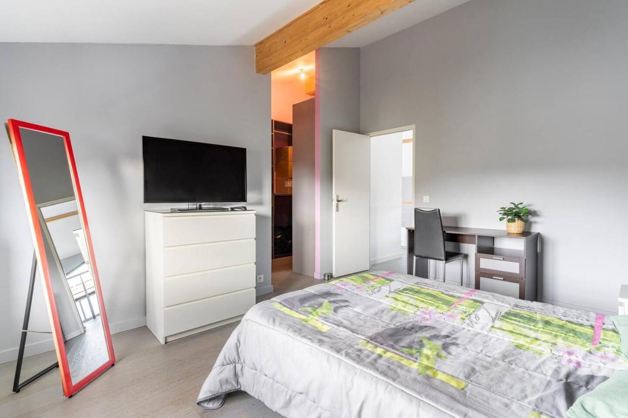 Grande Chambre Privee Avec Salle De Bain Et Wc Labarthe-sur-Leze Exterior foto